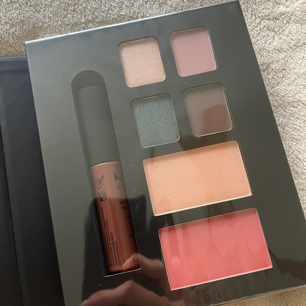 NYX Berlin Makeup Set
